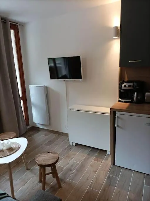 Appartement Aux Pieds Des Pistes Modane Apartment